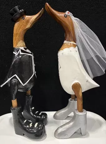 Wooden Duck - Happy Wedding Couple